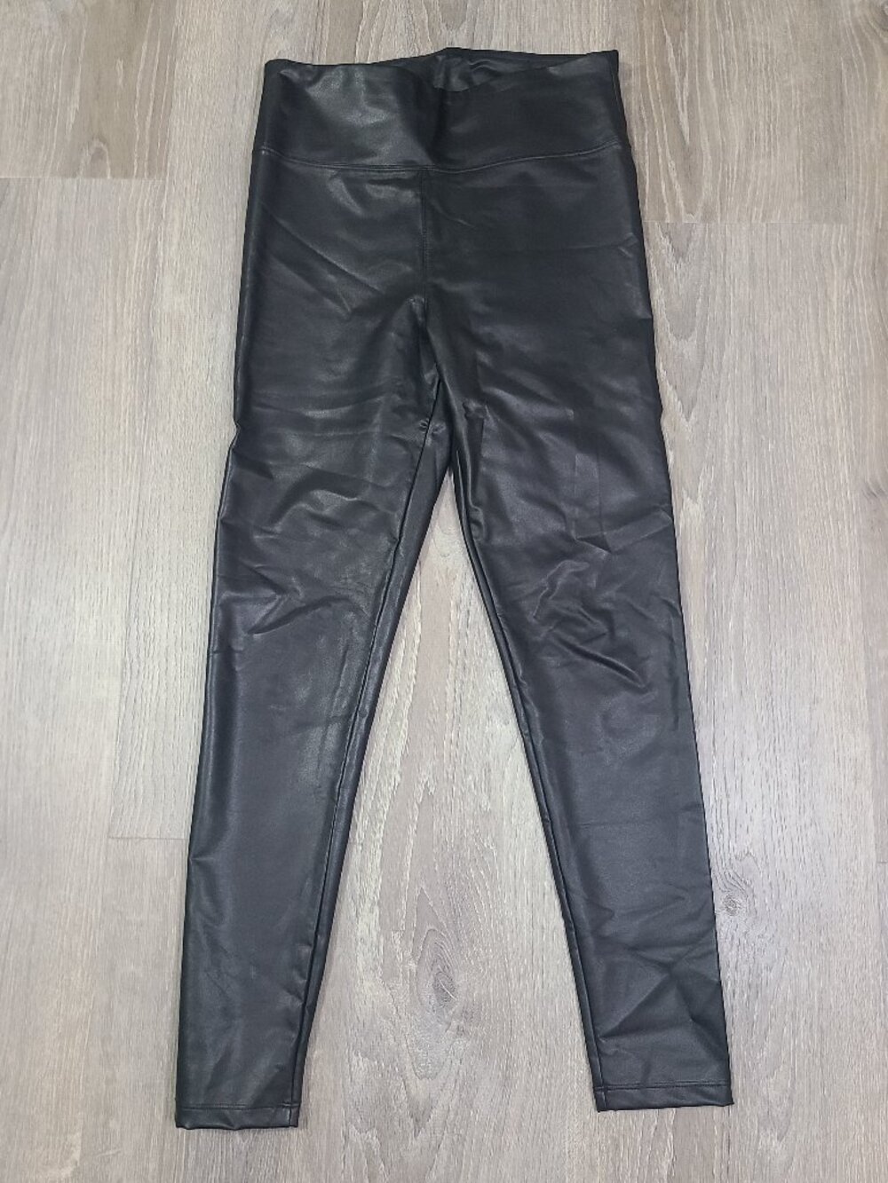 American Eagle Black Stretch Faux Leather High Waisted Leggings Size Medium M